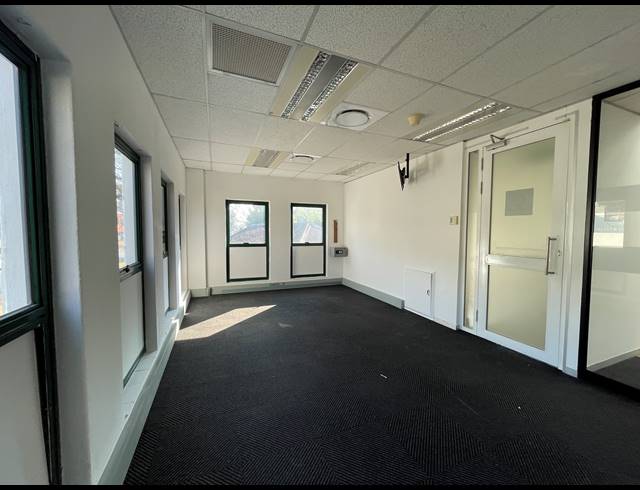 228M² OFFICE TO LET IN RIVONIA